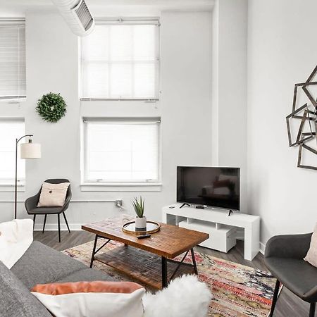 Modern Downtown Apartment 2Br 2Ba By Cozysuites Индианаполис Экстерьер фото