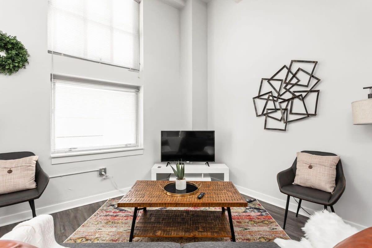 Modern Downtown Apartment 2Br 2Ba By Cozysuites Индианаполис Экстерьер фото