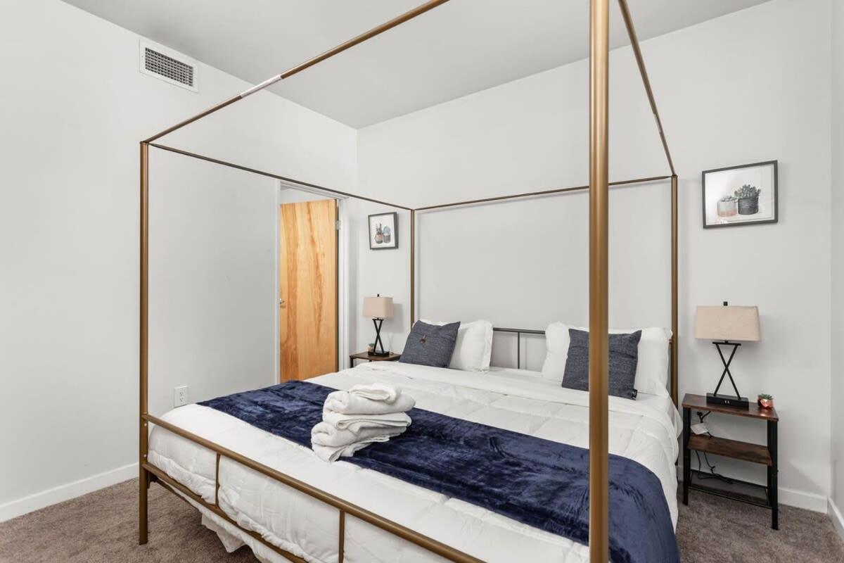 Modern Downtown Apartment 2Br 2Ba By Cozysuites Индианаполис Экстерьер фото
