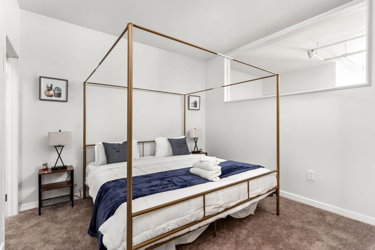 Modern Downtown Apartment 2Br 2Ba By Cozysuites Индианаполис Экстерьер фото